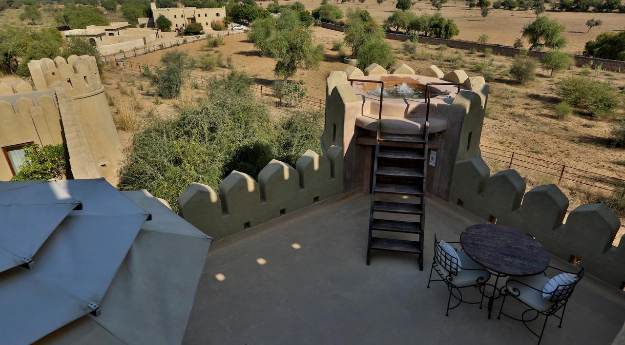 Hotel Mihir Garh Rohat Exterior foto