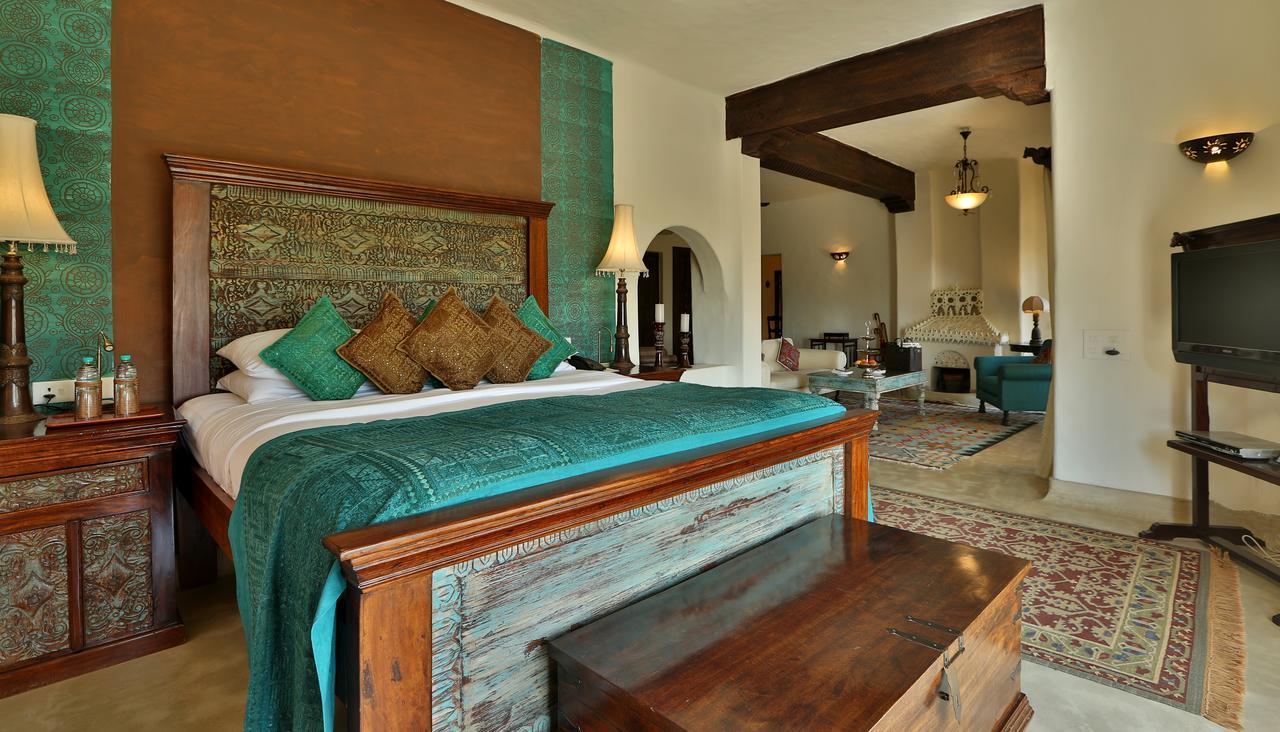 Hotel Mihir Garh Rohat Exterior foto