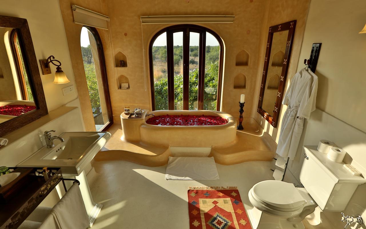 Hotel Mihir Garh Rohat Exterior foto